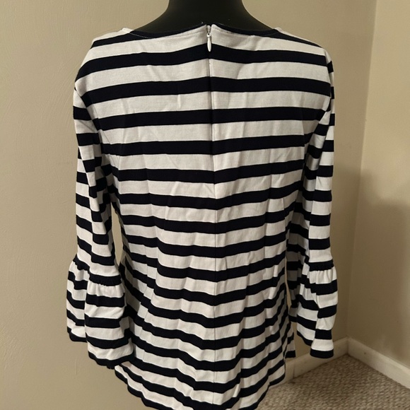 Talbots flare sleeve top. Black and white, size xs. Lightly worn. - Picture 2 of 2